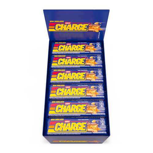 CHARGE® Bombón Relleno con Maní Caramelizado Display 30 Unidades de 40 g